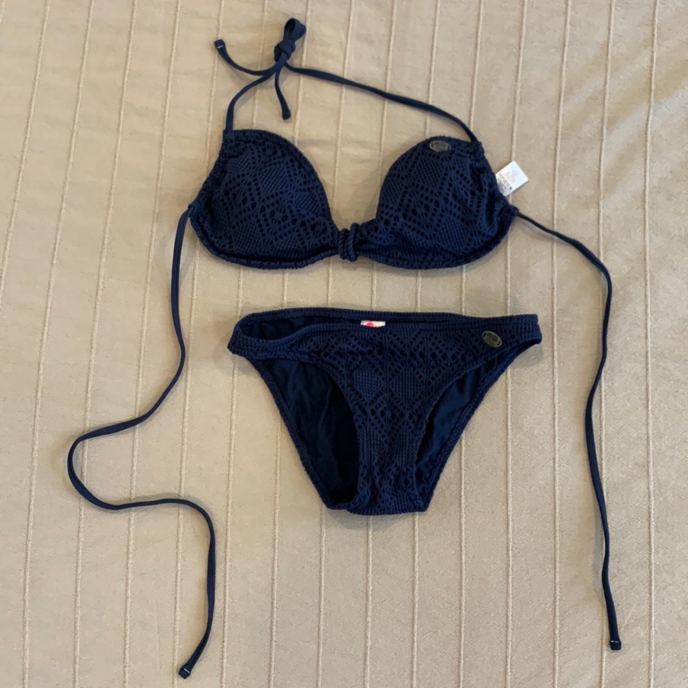 Roxy navy blue bikini set